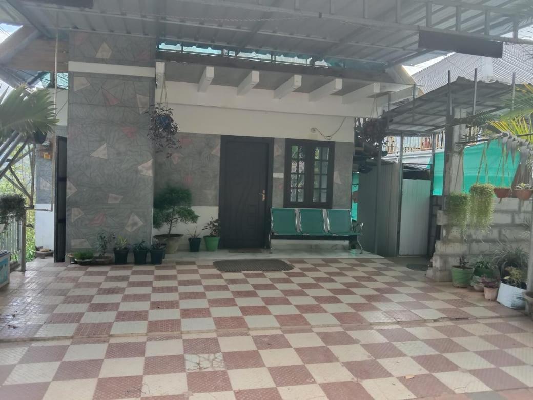 Riya Home Stay Munnar Anaviratty Экстерьер фото