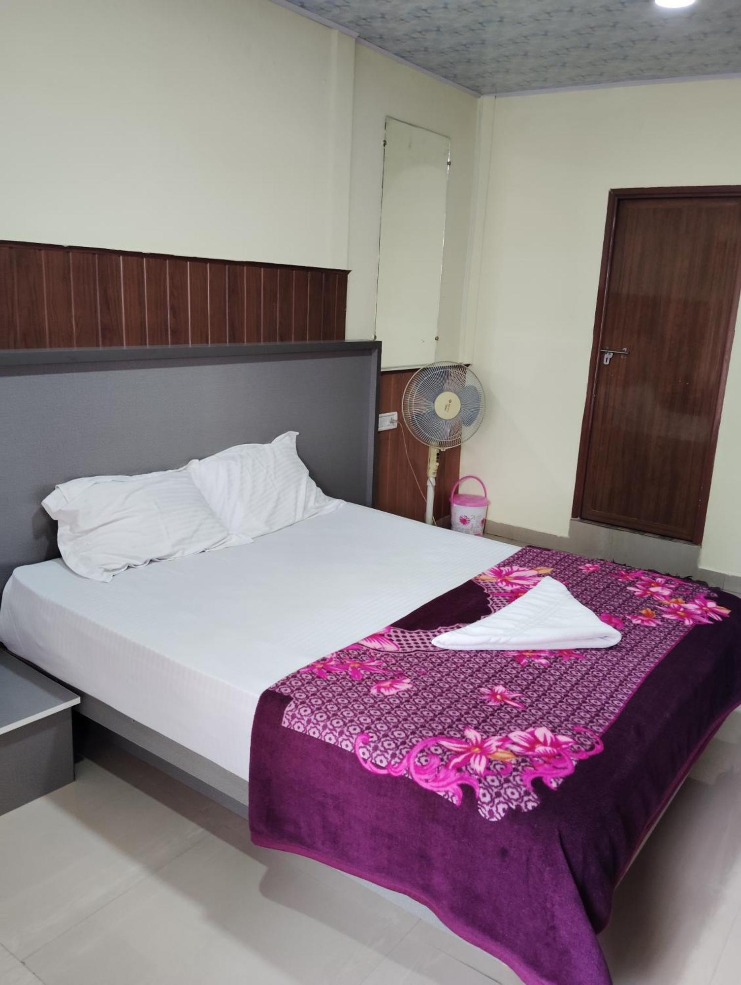 Riya Home Stay Munnar Anaviratty Экстерьер фото